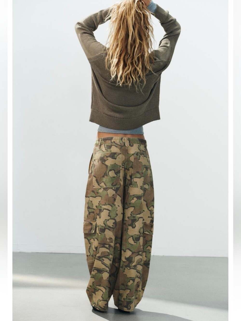 ZARA PRINTED OVERSIZE CARGO PANTS - Picture 3 of 9